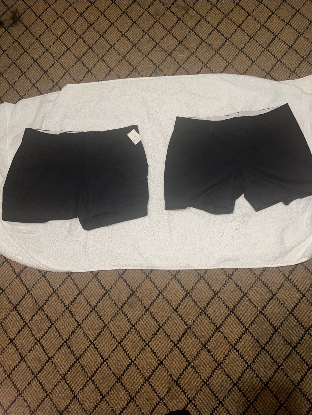 Old Navy Black Women's  Shorts Size 2 &4.       070726#